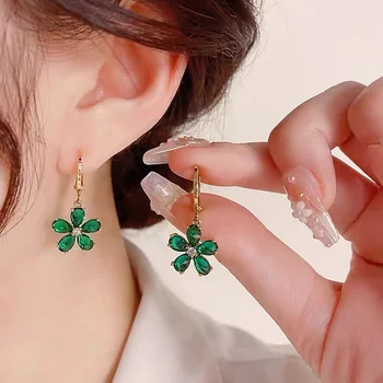 Korejski Elegantno Zelena Srečen Štiri deteljico Uhani za Ženske 2023 Poletje Retro Lep Cvet Srce Obesek držalo za uho Nakit